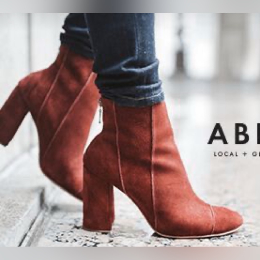 ABLE Anthropologie Brick Red Rust Suede Back Zip Block Heel Ankle Boots Size 10